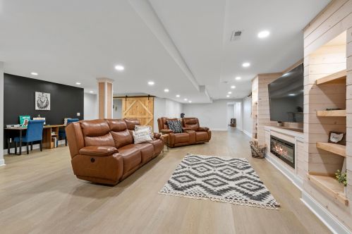 1043 Carryback Dr, Pataskala OH 43062-9543 exterior