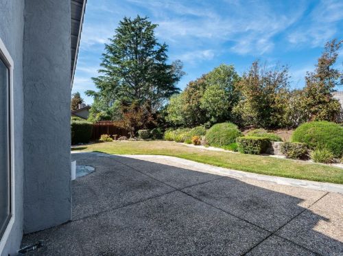 1423 Fry Ct, Benicia CA  94510-2576 exterior