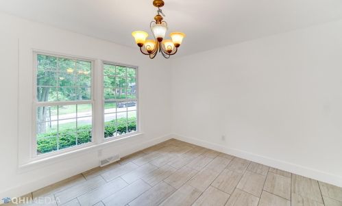 4102 Bloomingdale Ave, Valpo IN  46383-1914 exterior