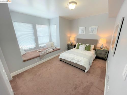 1515 14th Ave, Oakland CA  94606-4440 exterior