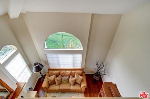 5100 Noble Ave, Van Nuys CA 91402-4509 exterior