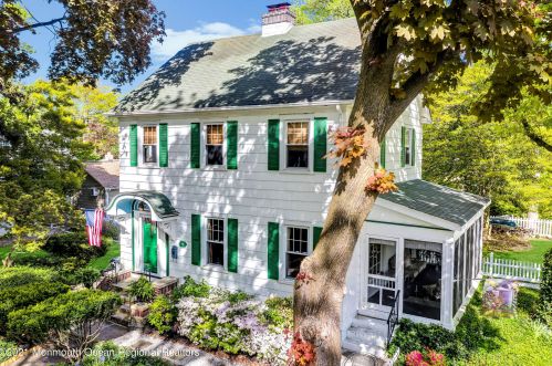 9 Dittmar Dr, Tinton Falls, NJ 07712-4232
