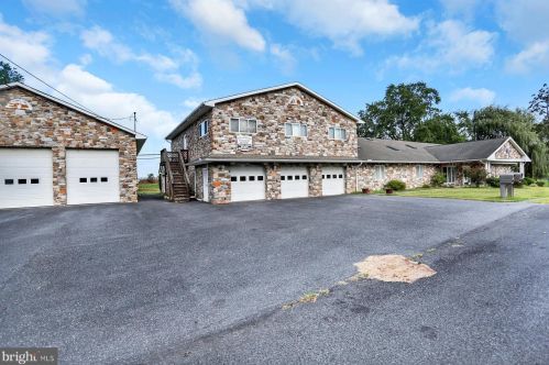 12 Hickory Dr, Duncannon, PA 17020-9784