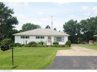 8897 Jane St, Massillon, OH 44646-1627