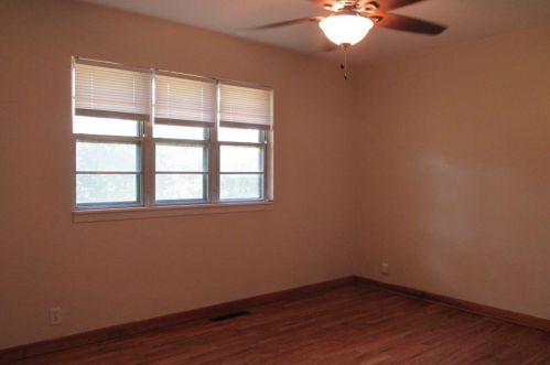 2825 Mckinney St, Denton TX  76209-6423 exterior