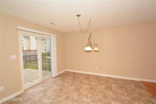 19516 Prairie Crossing Dr, Noblesville IN  46062-6639 exterior