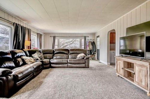 761 Upper Fredericktown Rd, Mount Vernon OH  43050-9607 exterior