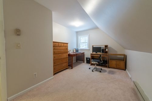 132 Old Mill Pond Rd, Henniker NH  03242-3152 exterior