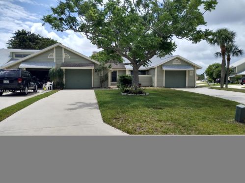 1430 Colchester Cir, Fort Pierce, FL 34952-4270