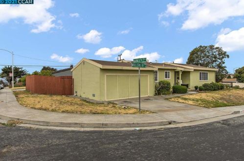 2972 Mullens Dr, Richmond, CA 94806-2645