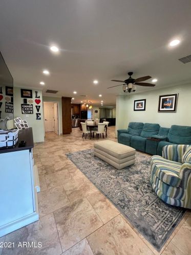 760 Meadows Dr, Chandler AZ 85224-8662 exterior