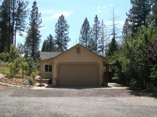 23059 Hells Hollow Rd, Groveland, CA 95321-9706