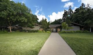 2515 Wrenwood Ave, Fresno, CA 93711-2556