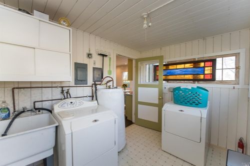 1983 Olivet Rd, Santa Rosa CA  95401-3810 exterior