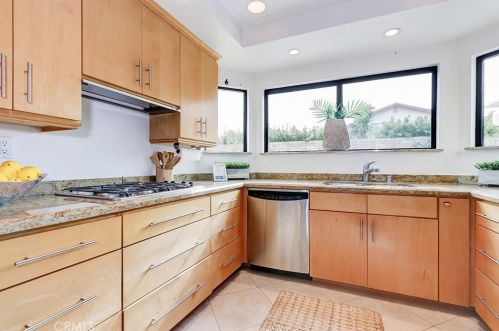 4108 Konya Dr, Torrance CA 90503-1826 exterior