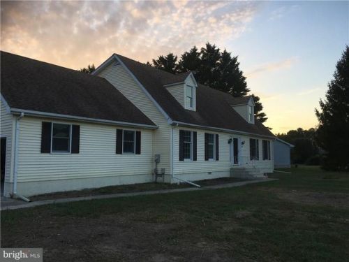 8 Lancaster Ln, Lewes, DE 19958-9412