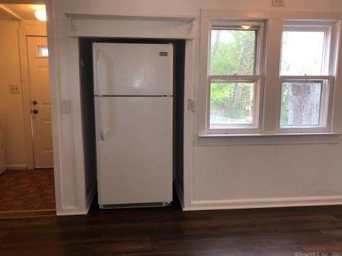 30 Seemans Ln, Milford CT  06460-4338 exterior