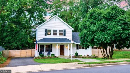 7003 Hickory Hill Rd, Falls Church VA  22042-3903 exterior