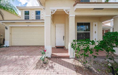 523 Belle Grove Ln, West Palm Beach, FL 33411-4545