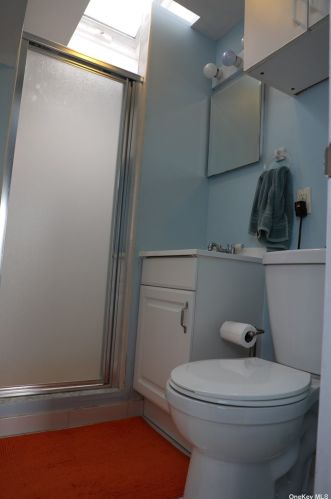 2481 6th St, Hempstead NY  11554-3115 exterior
