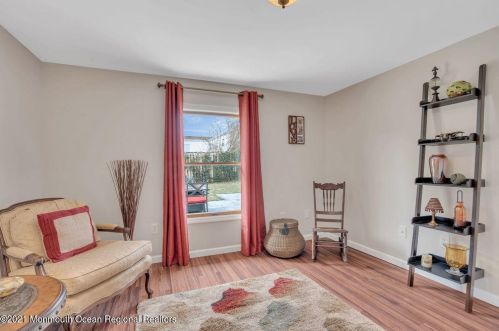 6 Wyoming Dr, Jackson Twp NJ  08527-1543 exterior
