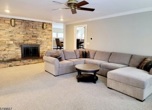12 River Rd, Oakland NJ  07436-1929 exterior