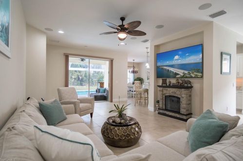 14507 Manchester Dr, Naples FL  34114-8657 exterior