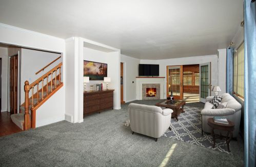 308 Prairie View Dr, North Prairie, WI 53153-9740