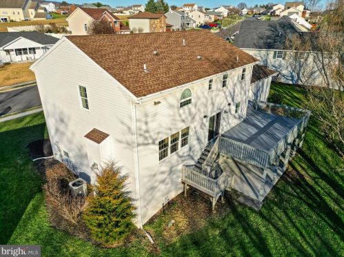 56 Sherwood Cir, West Enola PA  17025-1840 exterior