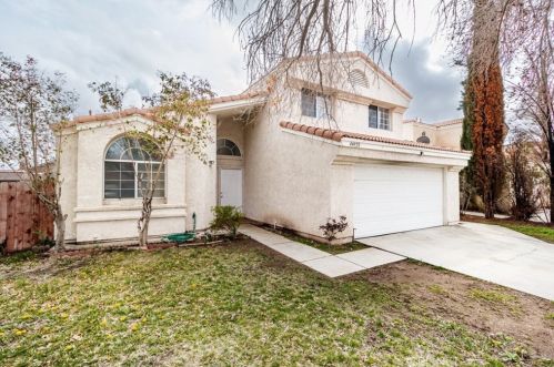 44920 Calston Ave, Lancaster CA  93535-1105 exterior