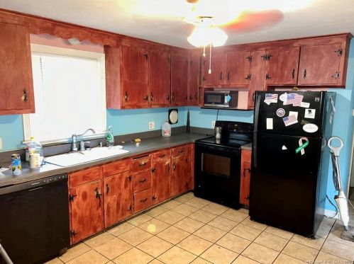 17 Holt St, Terryville CT  06786-4626 exterior