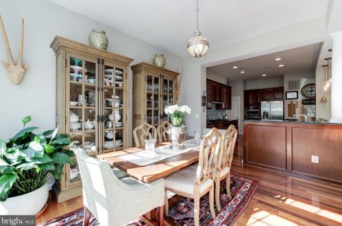 19376 Ml Dm Pl, Leesburg VA 20176-1637 exterior