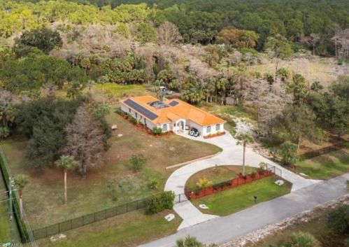 95 12th Ave, Naples FL  34120-3353 exterior