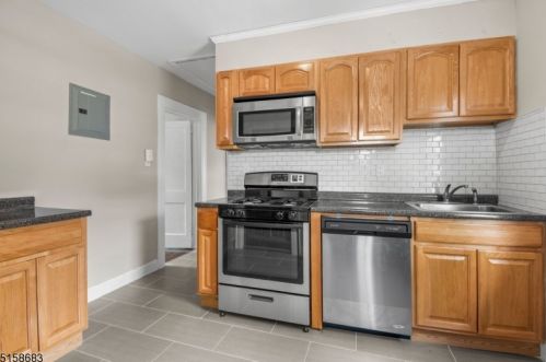 109 Burnside Ave, Cranford NJ  07016-2679 exterior