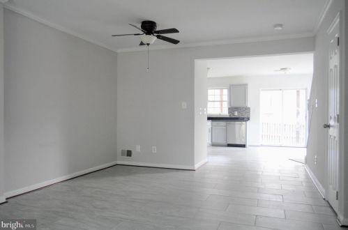 8850 Benchmark Ln, Bristow, VA 20136-5745