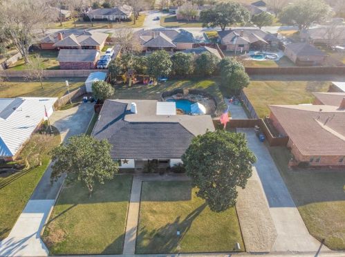 146 Village Estates Dr, Lewisville, TX 75077-7119