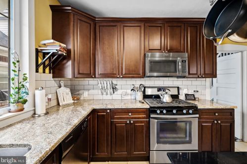 1736 49 St, Camden NJ  08110-1907 exterior