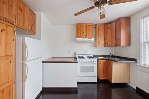 4001 Ctr Ave, Whitaker PA 15120-3417 exterior