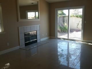 1070 Eagle Dr, Salinas CA  93905-4466 exterior