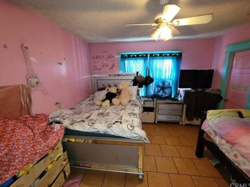 343 Esther St, Long Beach, CA 90813-1911