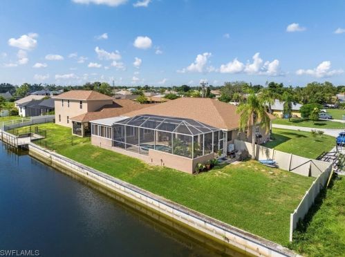 201 4th Pl, Cape Coral FL  33990-1042 exterior