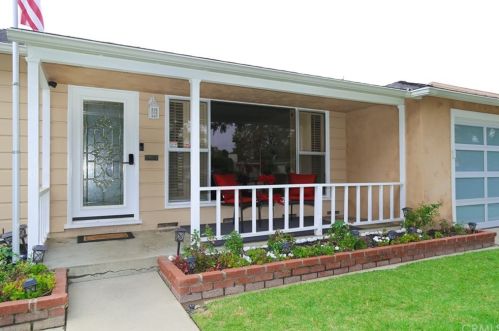 1891 Britton Dr, Long Beach, CA 90815-3232