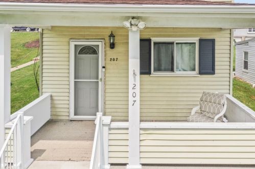 207 1st St, Bentleyville, PA 15314-1207