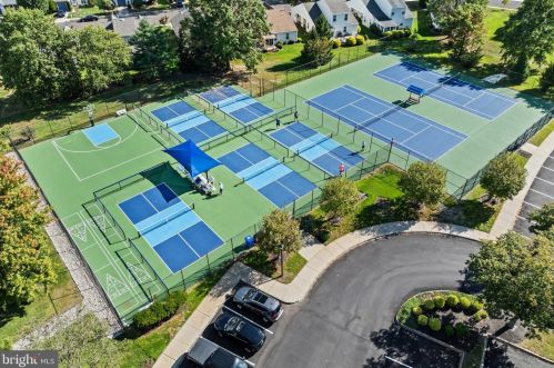 611 Cascade Dr, Mount Laurel NJ 08054-4928 exterior