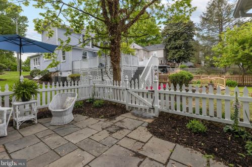 303 Colonial Hwy, Hamilton VA  20158-9056 exterior