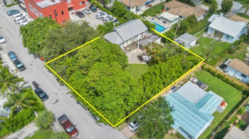 361 Puritan Rd, West Palm Beach, FL 33405-2903