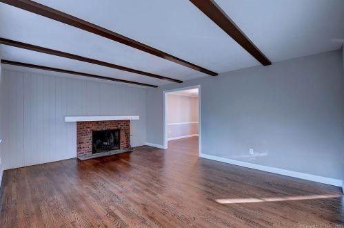 50 Bette Dr, Manchester CT  06040-6814 exterior