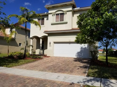 7074 Aliso Ave, West Palm Beach, FL 33413-1040