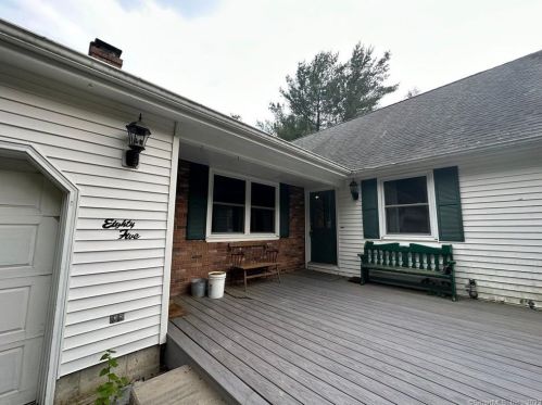 85 Vergason Ave, Norwich CT  06360-1517 exterior