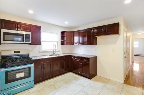 343 Boyden Ave, Maplewood, NJ 07040-3011